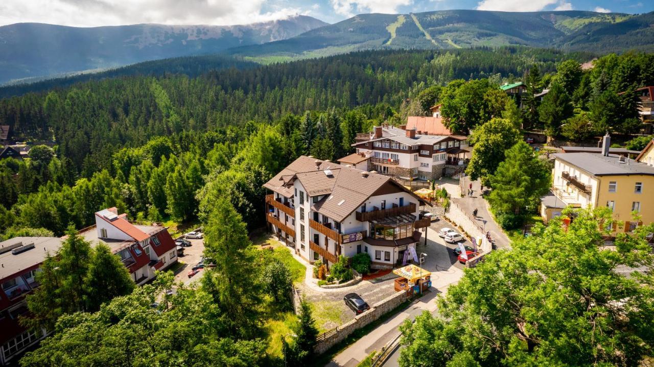 Karpacki & Spa - Blisko Wyciagu, Restauracja, Sala Zabaw, Bar 24H (Adults Only) Karpacz Exteriör bild